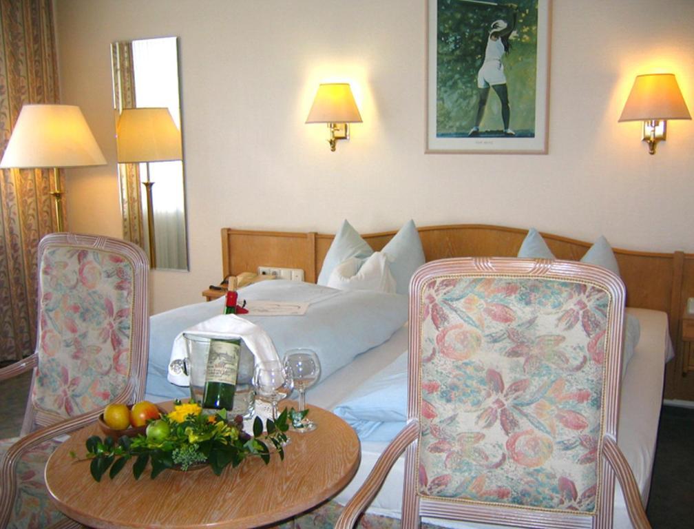 Landhotel Sonneneck - Breuna Im Naturpark Dış mekan fotoğraf